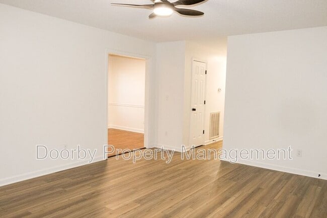 Photo - 349 Blackfox Rd SW