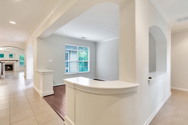 Photo - 31 Middle Gate Pl