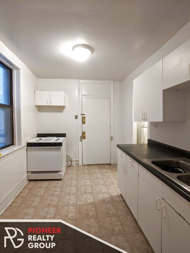 Photo - 2330 N Spaulding Ave Unit 1A