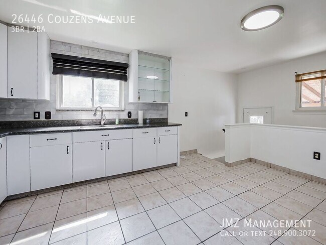 Photo - 26446 Couzens Ave