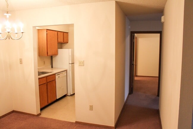 Photo - Forest Oaks Apartments