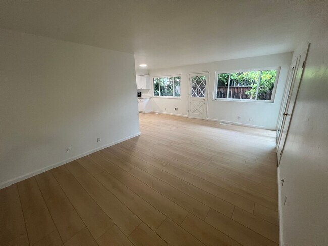 Photo - 2110-2112 Town & Country Lane Unit 2110