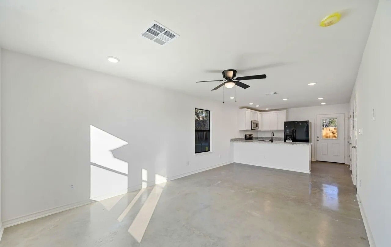 Photo - 545 Delmar St