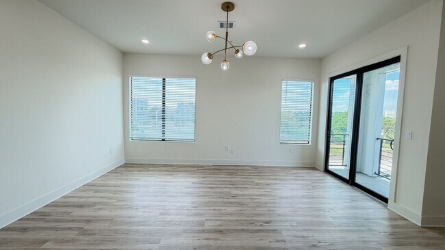 Photo - Luxury 2-Bed, 2-Bath @ University Oaks!
