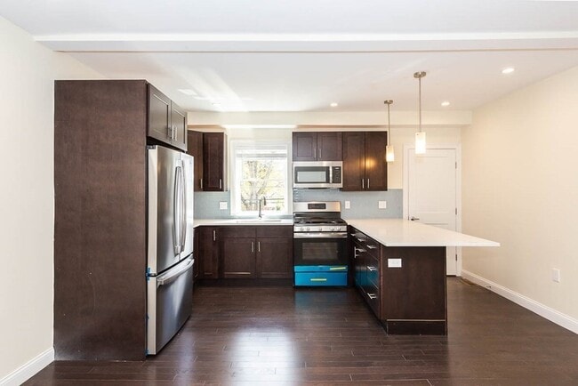 Building Photo - 57 Catherine St Unit 1