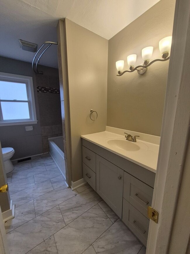 Photo - Charming 3-bedroom home!