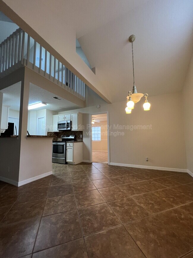 Photo - 954 Forest Ridge Ct Unit Apt 202