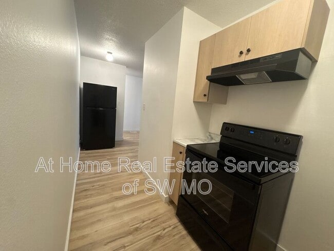 Photo - 3342 E Linwood St Unit 4