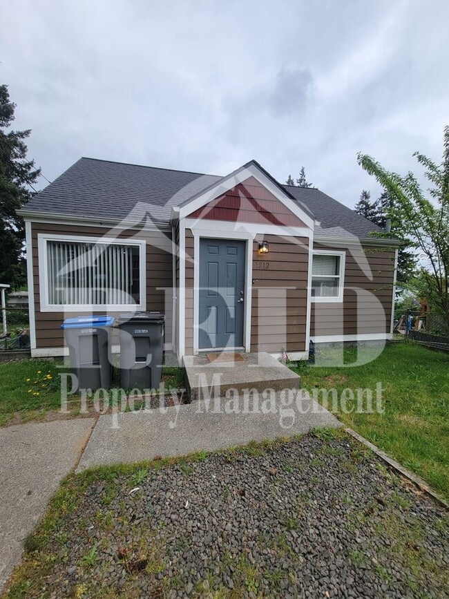 Building Photo - Centrally Located Bremerton Home With Partial View of Sinclair Inlet from Deck