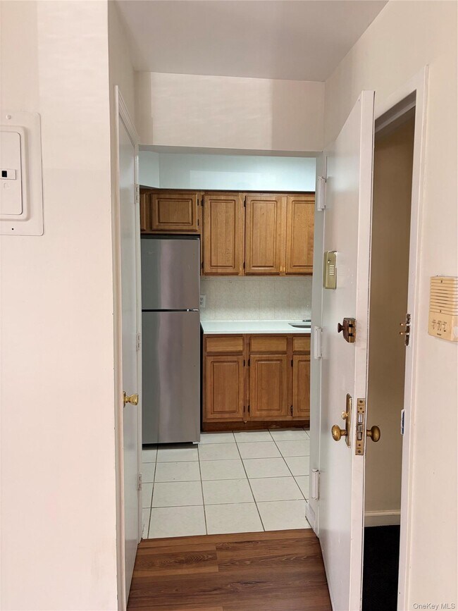 Photo - 66-80 69th St