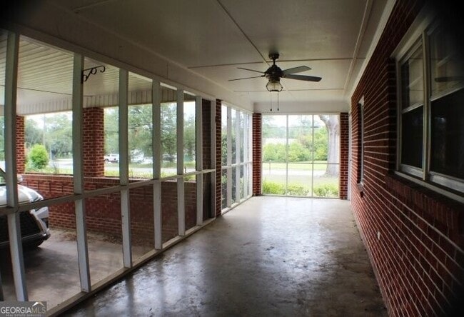 Photo - 106 Oakhurst St
