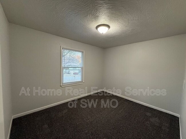 Photo - 2734 E Cragmont St