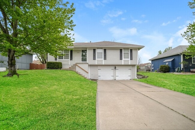 Building Photo - 509 16th Ave S