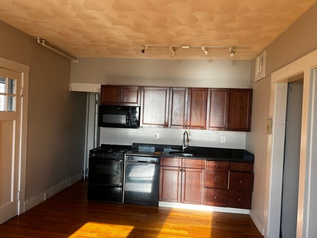 Photo - Nahant Apartment Unit 299-5