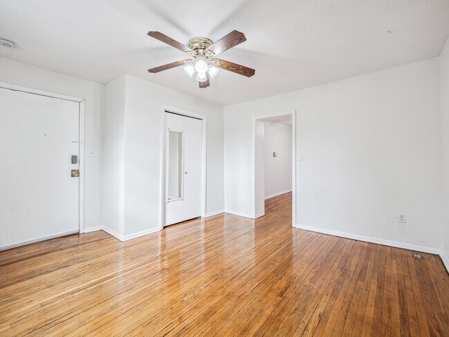Photo - Spacious One Bed in Denver's Most Desirabl... Unidad 1
