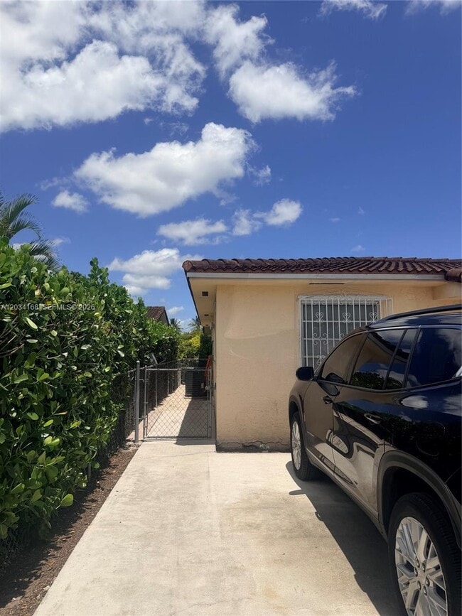 Photo - 3821 SW 89th Ct Unit front