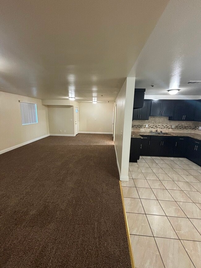 Photo - 155 W 77th St Townhome