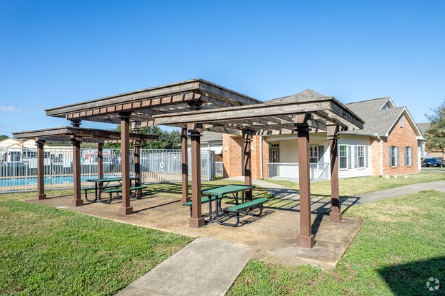 Poolside Picnic Area