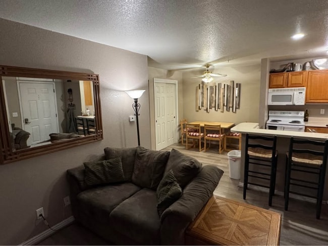 Photo - 108 Cougar Blvd Unit 220