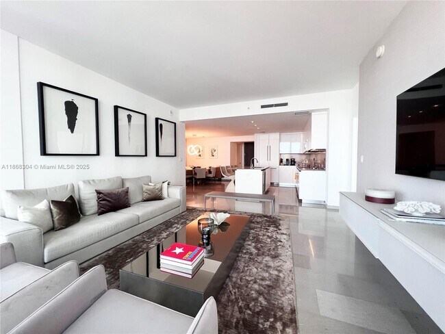 Photo - 68 SE 6th St Unit 1003