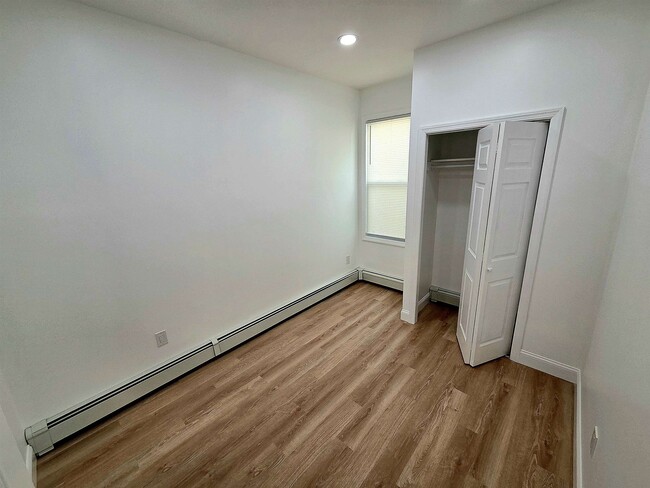 Photo - 129 W 27th St