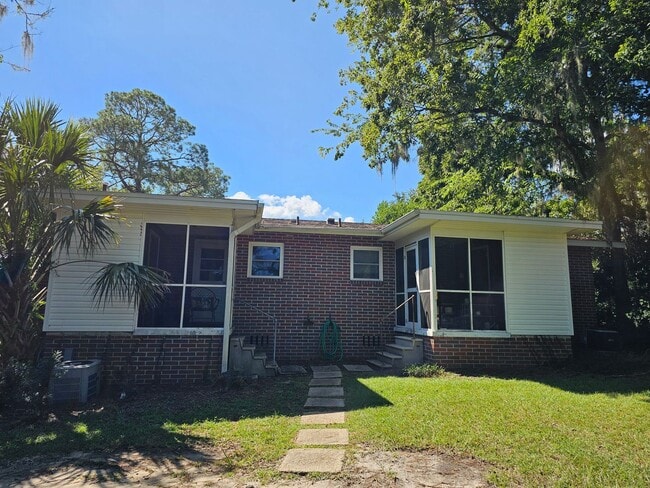 Photo - Charming Duplex Unit In Franklin Park