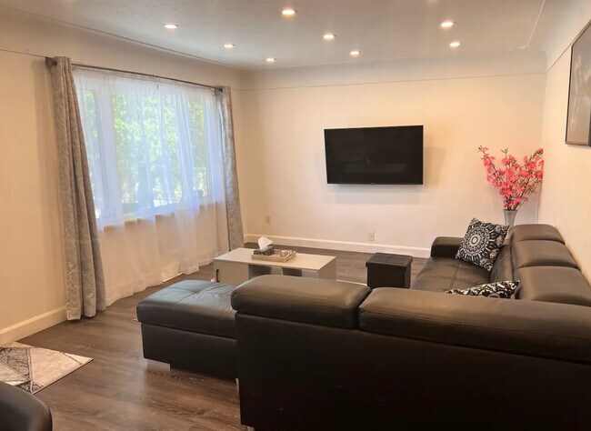 Photo - 4193 Portage Rd