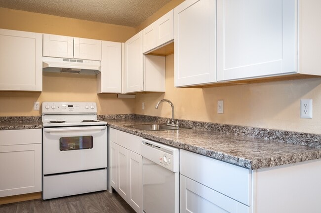 Roberts Landing | Kitchen - Heritage 24 Apartamentos