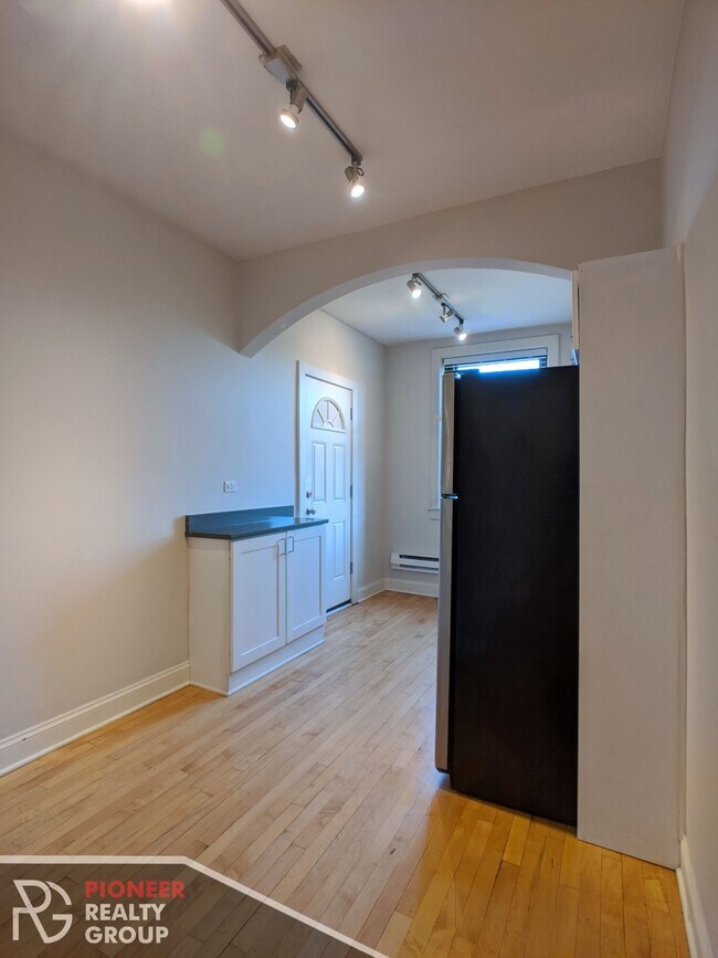 Photo - 2315 N Rockwell St