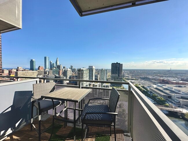 private balcony - 235 W Van Buren St Unit #3310