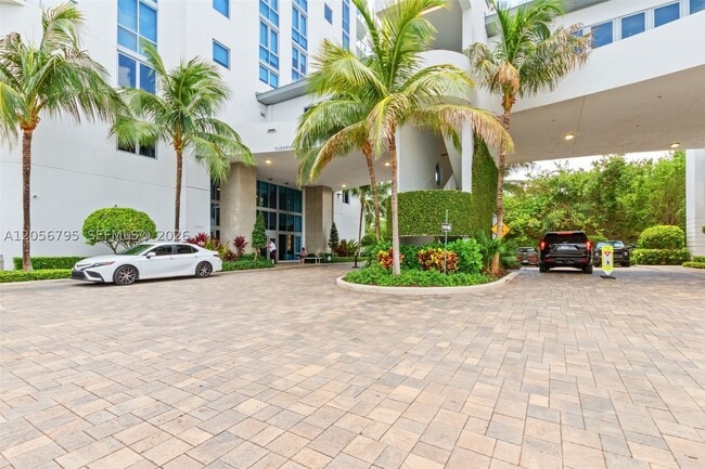Building Photo - 17111 Biscayne Blvd Unit 603