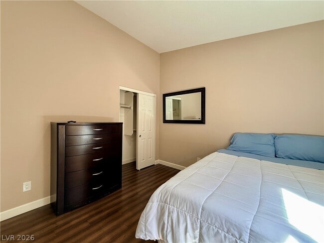 Photo - 8565 Hogan Falls Cir