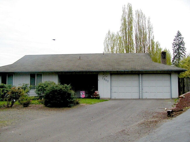 Building Photo - 1307 NW 119th St Rental