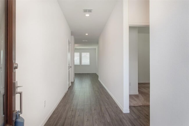 Photo - 2157 Clarion Dr