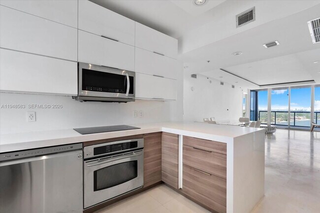 Photo - 601 NE 36th St Unit 1310