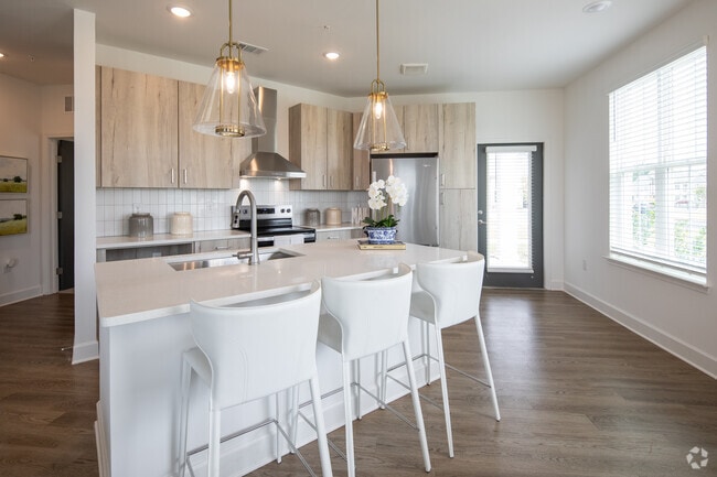 2BR, 2BA - 1,208SF - Kitchen