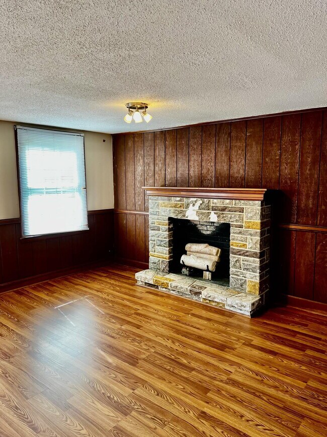 Photo - Charming 1-Bedroom Upstairs Unit in Dunn, NC! Unit C