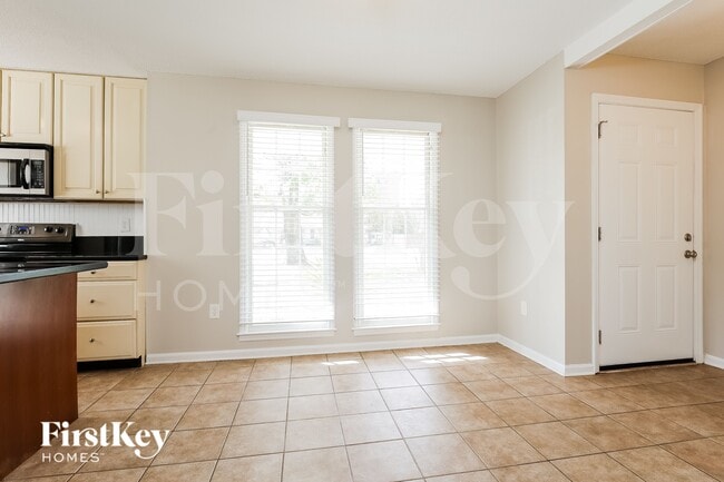 Photo - 303 Longstreet St