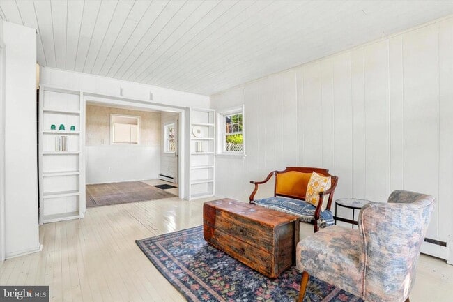 Photo - 7015 Riverview Ave