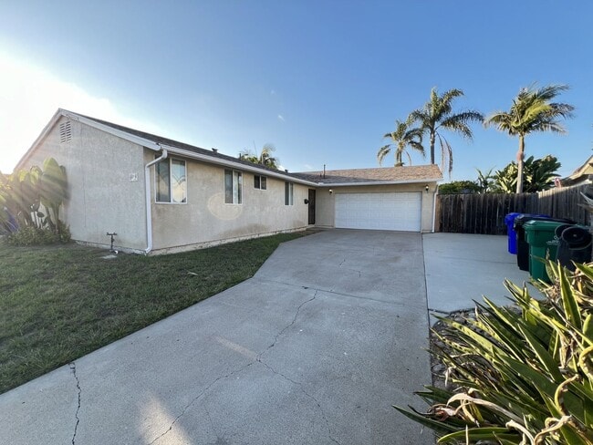 Building Photo - Amazing 4 Bedroom in the Heart of SD! Rental
