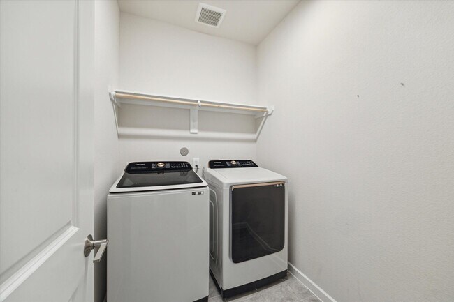 Photo - 9219 Edgeberry Dr