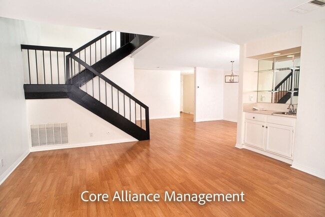 Photo - 18200 Andrea Cir S