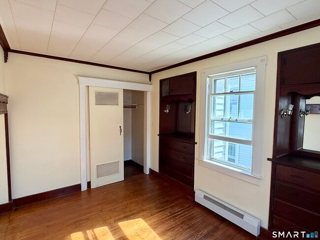 Photo - 23 Farnham Ave Unit 2nd Floor Rear