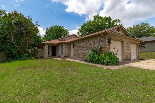 Building Photo - 11405 Walnut Ridge Dr