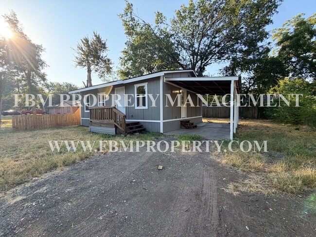 103 E Allyn Ave