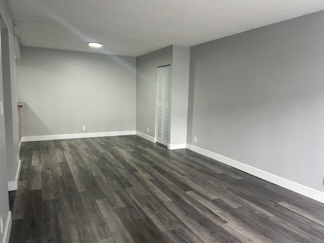 Photo - 3232 NW 84th Ave