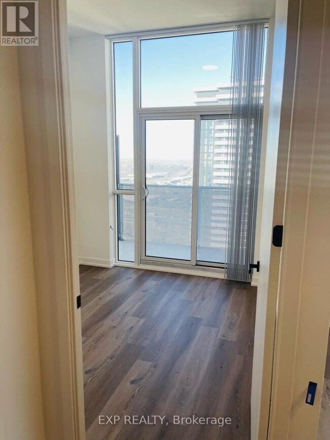 Photo - 28 Interchange Wy Unit PH2