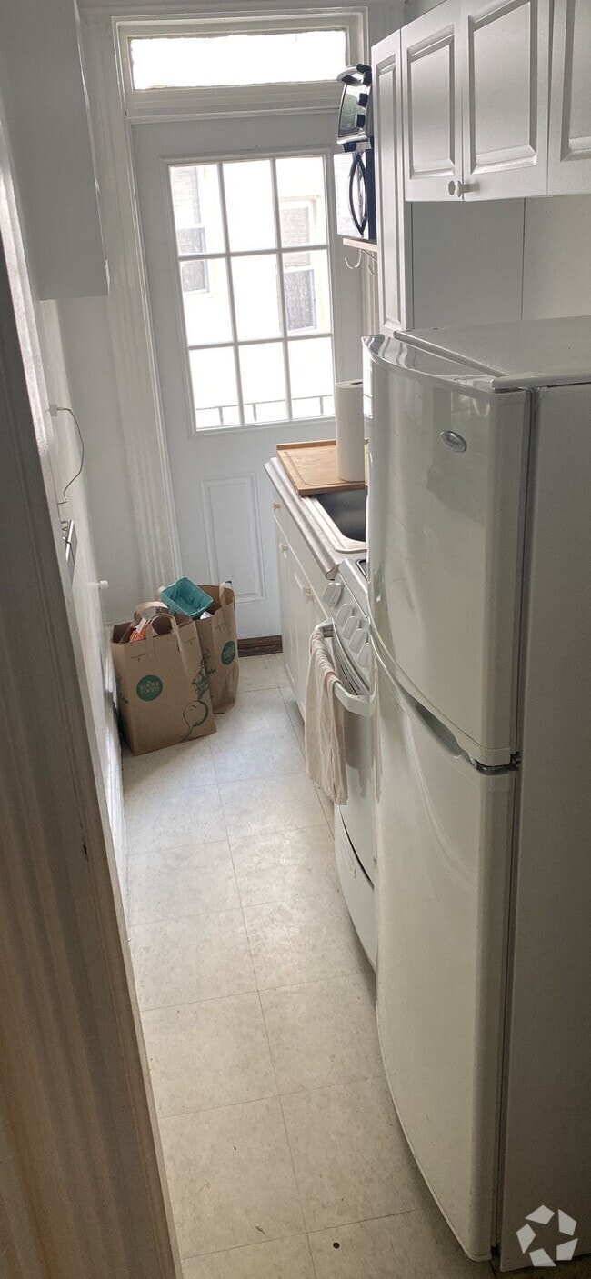 Building Photo - 1117 Boylston St Unit 2 Rental