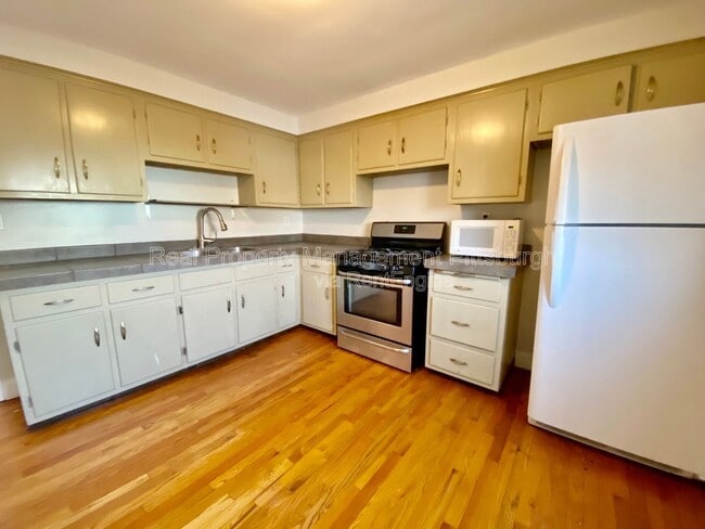 Photo - 825 Collins St Unidad 2