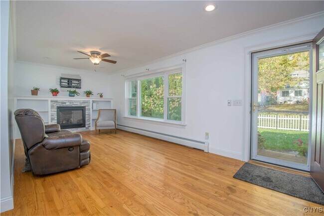 Photo - 68 Onondaga St